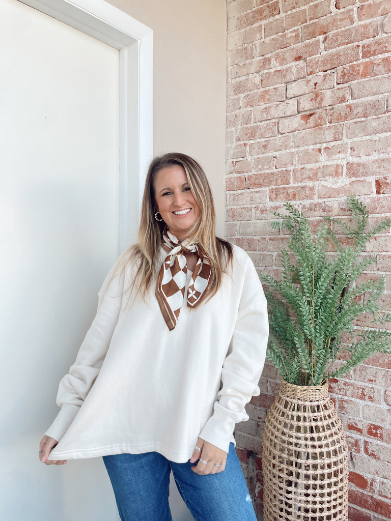 Basic Babe Sweatshirt in Cream