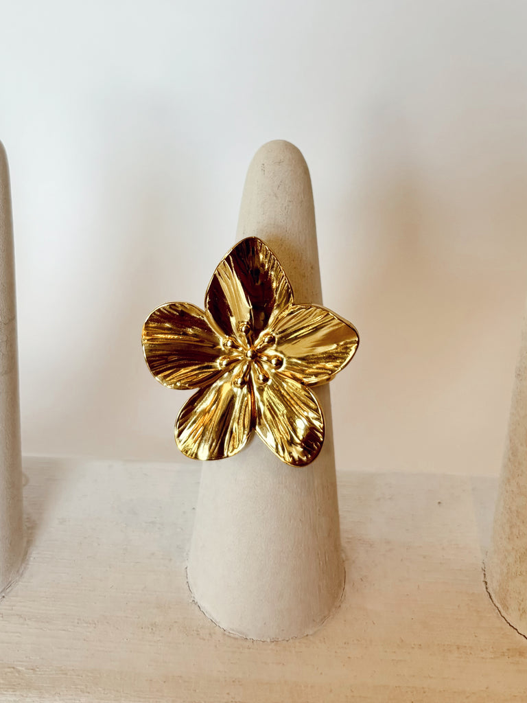 Big Flower Ring