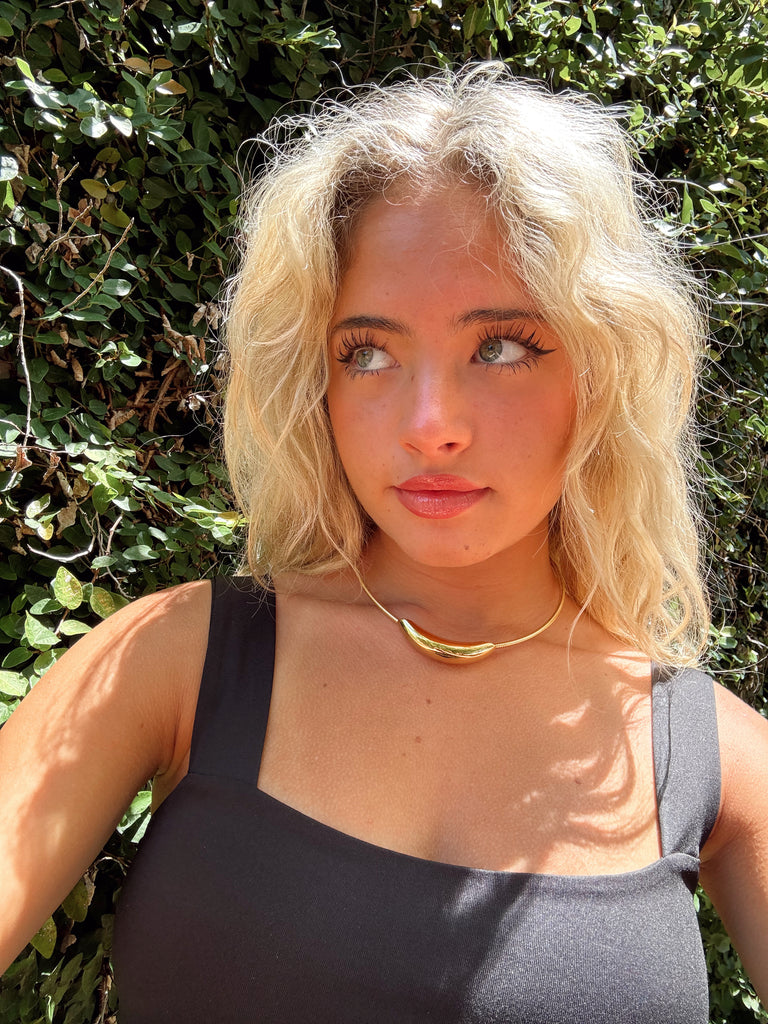 Classy Gold Choker Necklace