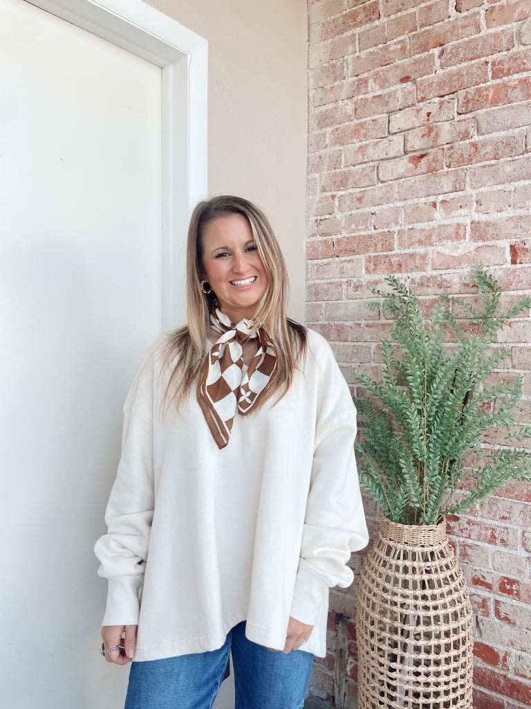 Basic Babe Sweatshirt in Cream