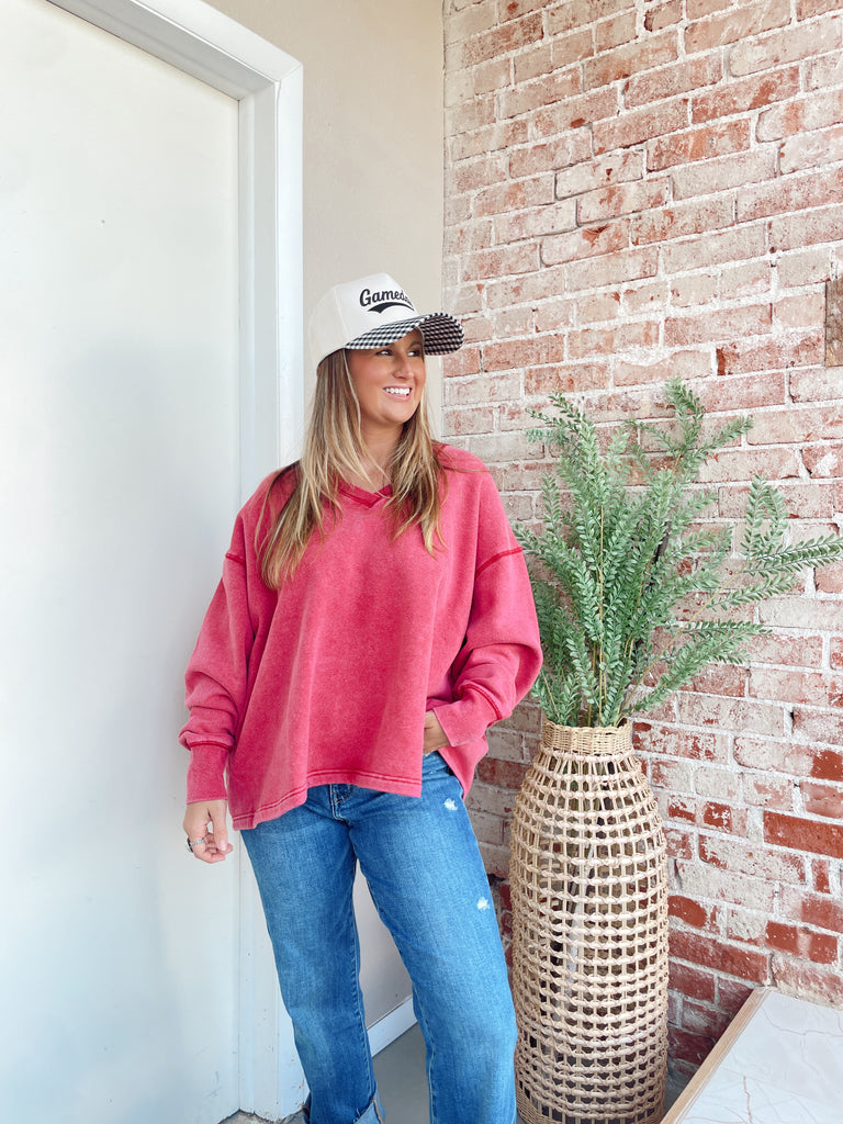 Basic Babe Sweatshirt in Red