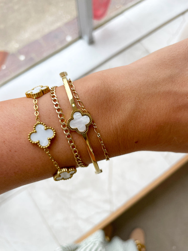 Classy Clover Bracelet