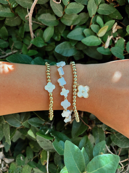 Dangle Clover Bracelet – Unhinged Lifestyle Boutique