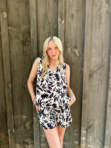Floral Framed Ruffle Tee
