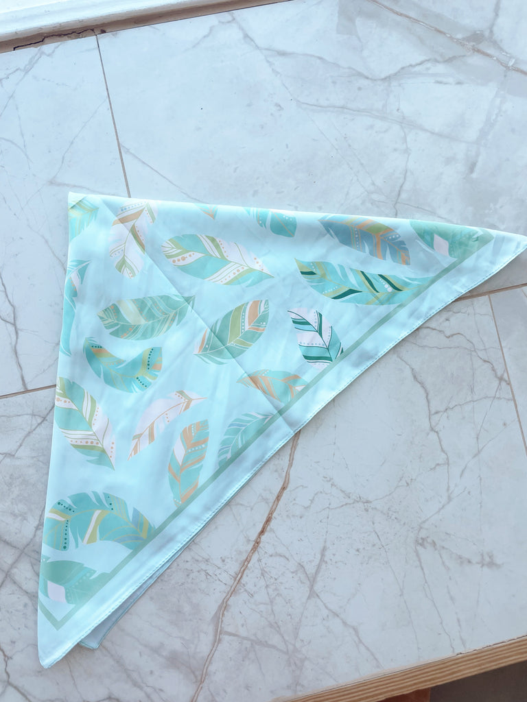 Spring Feathers Neck Scarf