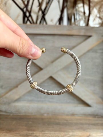 Thick Square Hoops in Gold