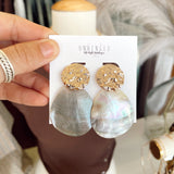 Teardrop Shell & Hammered Round Earrings - Grey/Gold