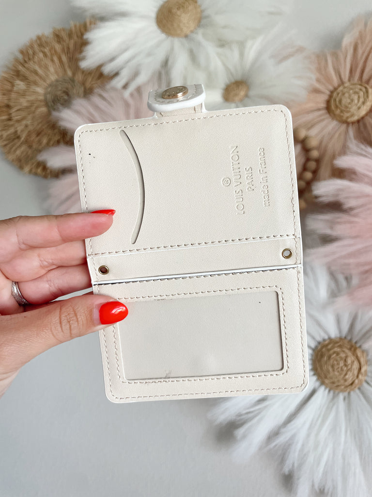 Livin' Lux White Fold Wallet