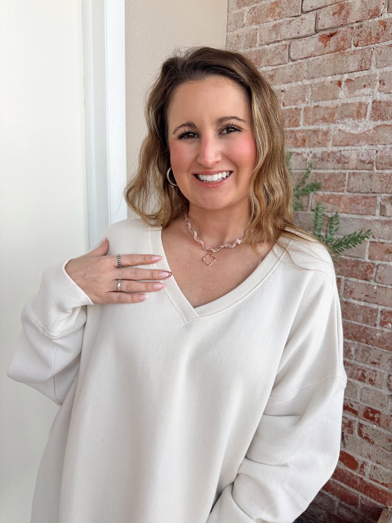 Clover Outline Ribbon w/Chain Choker