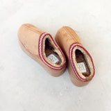 Tasman Clog