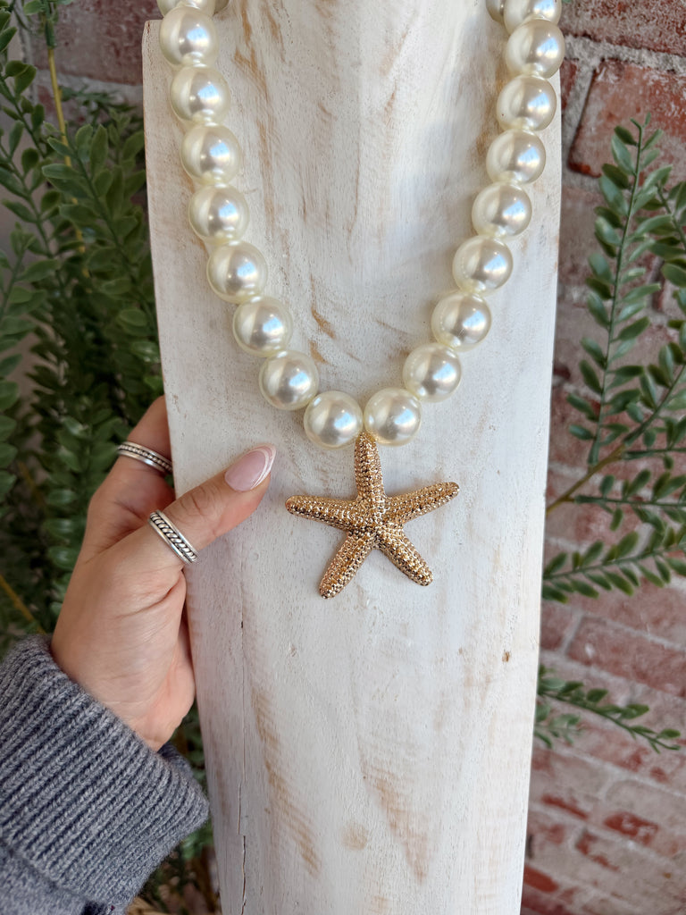 Bold Starfish Pearl Necklace