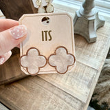Clover Acetate Earrings in Pearl