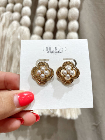 Clover Pearl & Gold Outline Studs