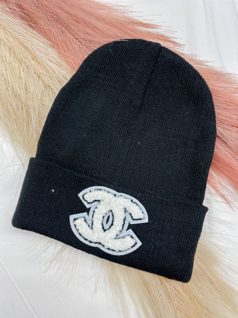 Sporty Lux Beanie- Black with White Sherpa C